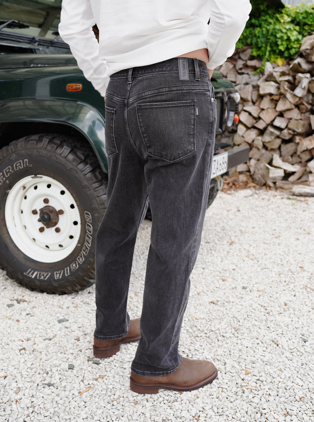 Straight Leg Jean - Washed Black