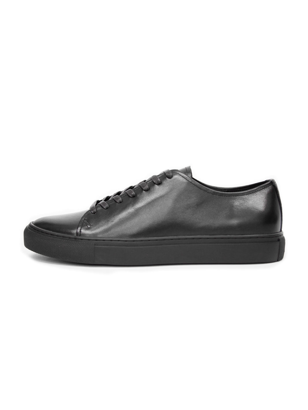 Side view of Black Leather Low Sneaker Asuwere
